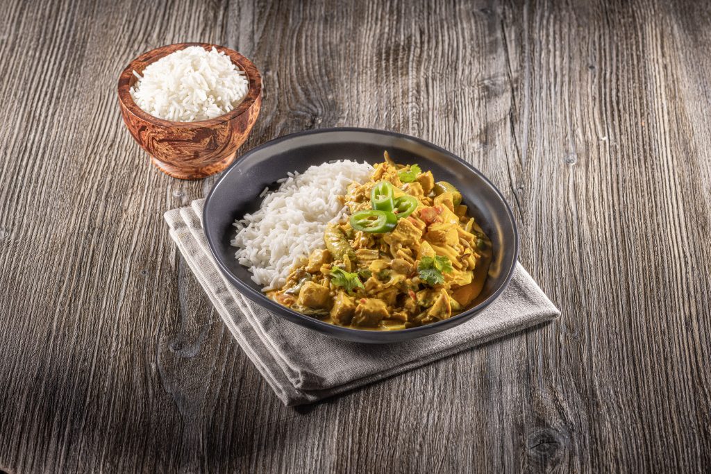 Pileći curry s povrćem i limetom